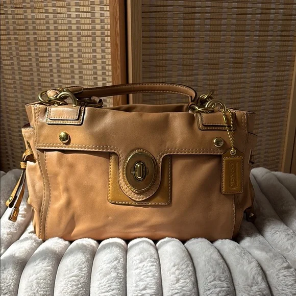 【Time is on】Tanning Horse Leather Coach Coach 6842 Signature Brown Tan Crossbody Shoulder Bag Medium